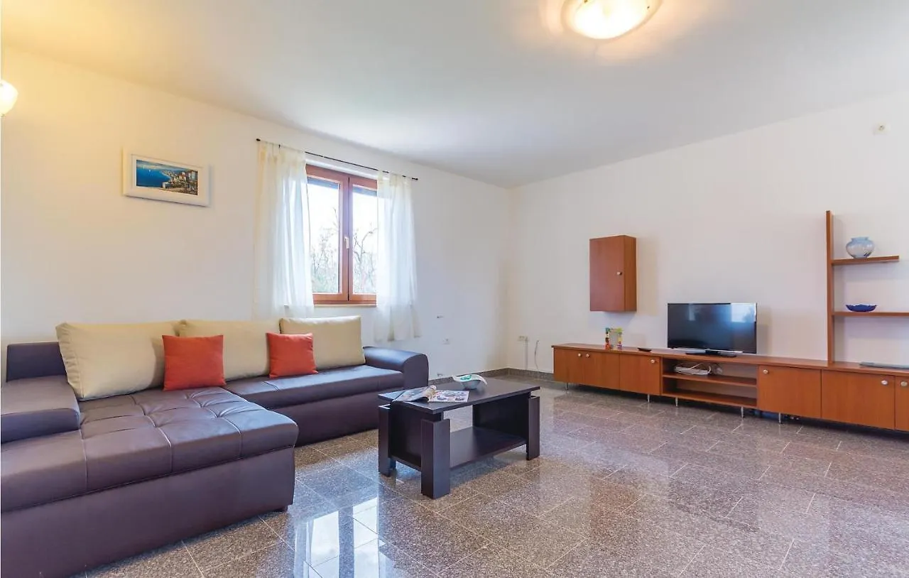 Stunning Apartment In Liznjan With Kitchen Croatia